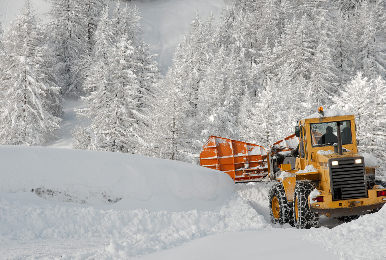Why You Need a Snow & Ice Management Plan Perficut