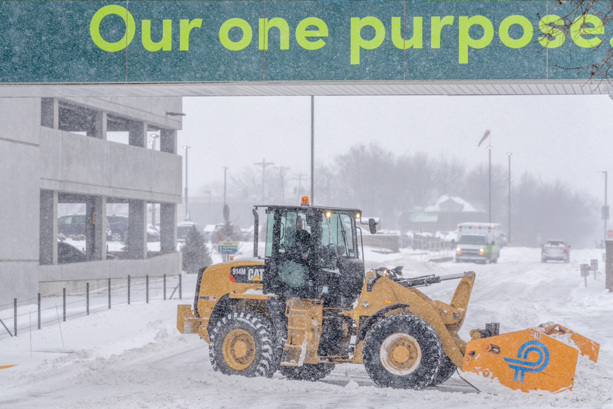 snow removal at MercyOne hosiptal
